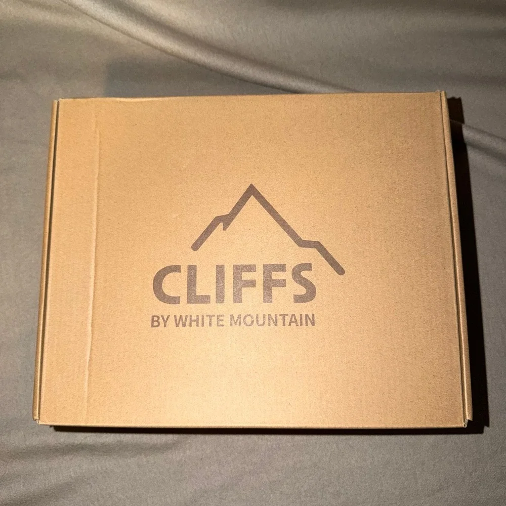 Cliffs by White Mountain Harisson Women 8.5 Wide Winter White Faux Fur Boots NEW